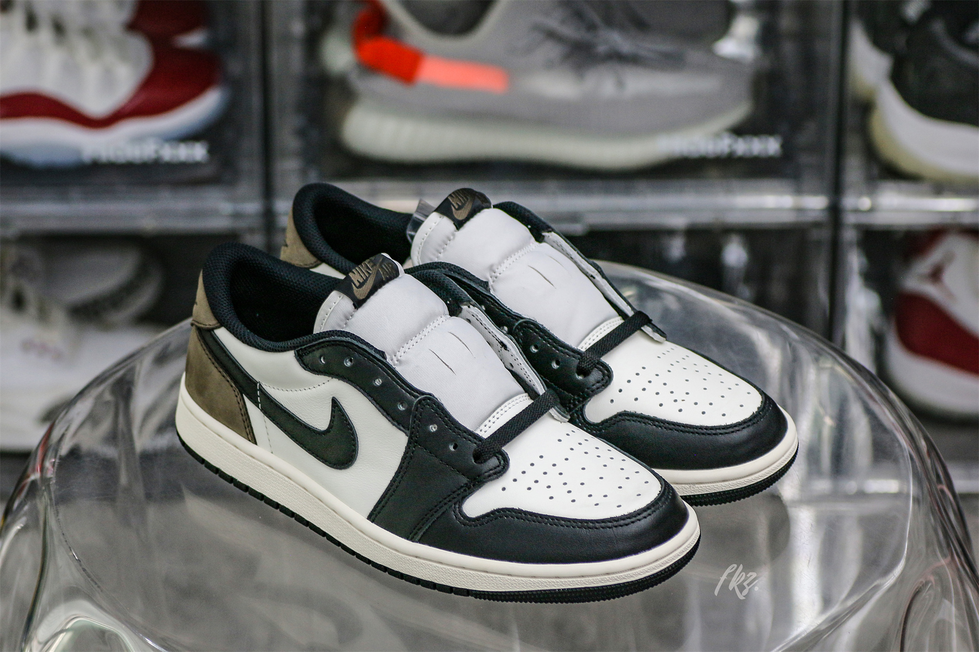 Air Jordan 1 Retro Low OG ‘Mocha’