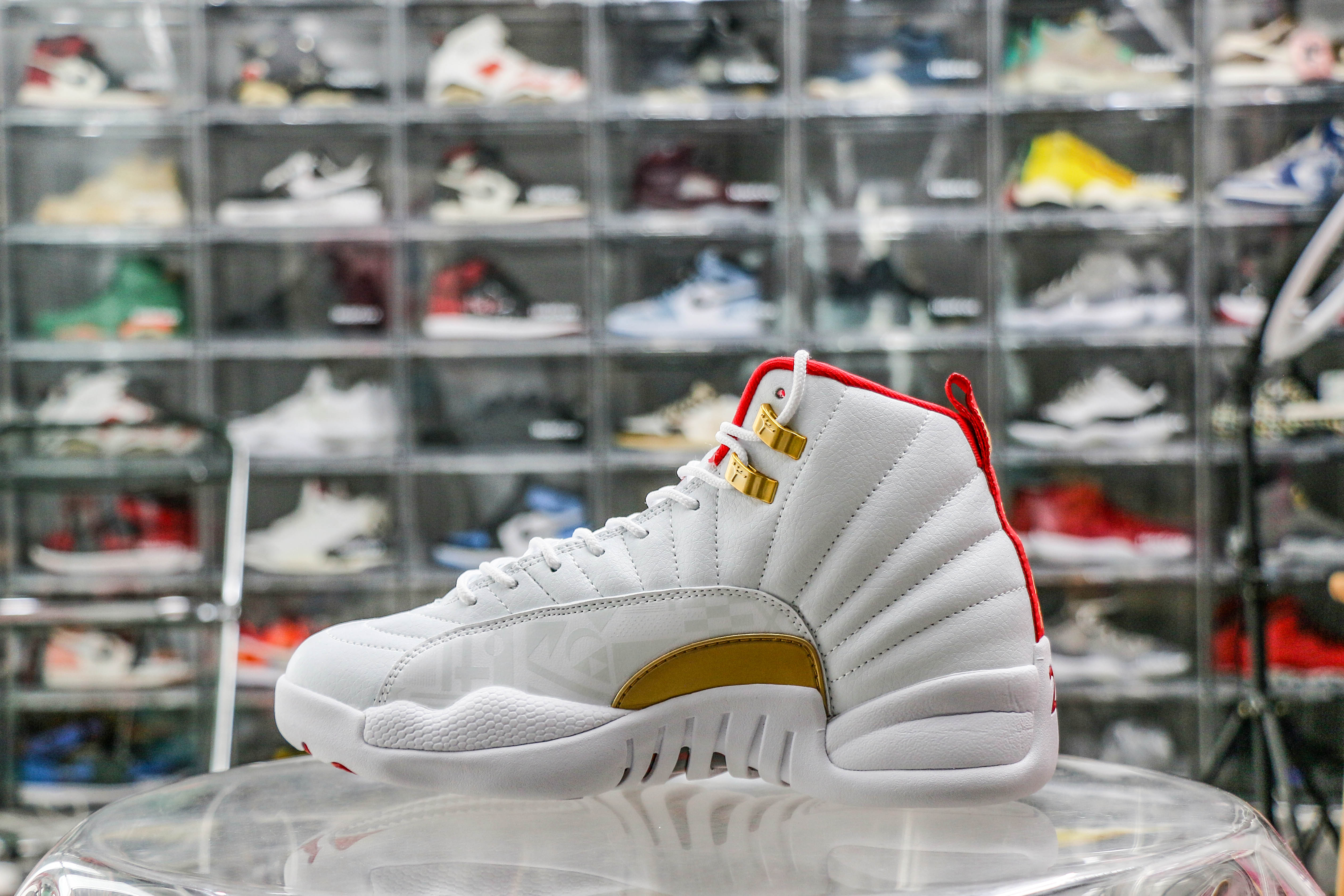 Jordan 12 Retro FIBA （2019）