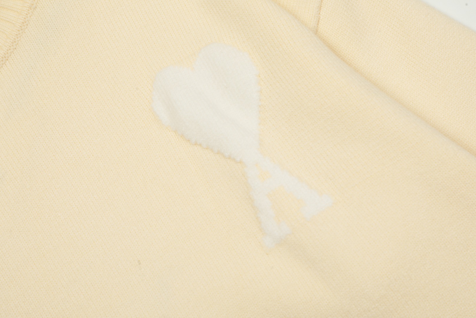 Am1 2024SS classic cream white jacquard big heart turtleneck sweater