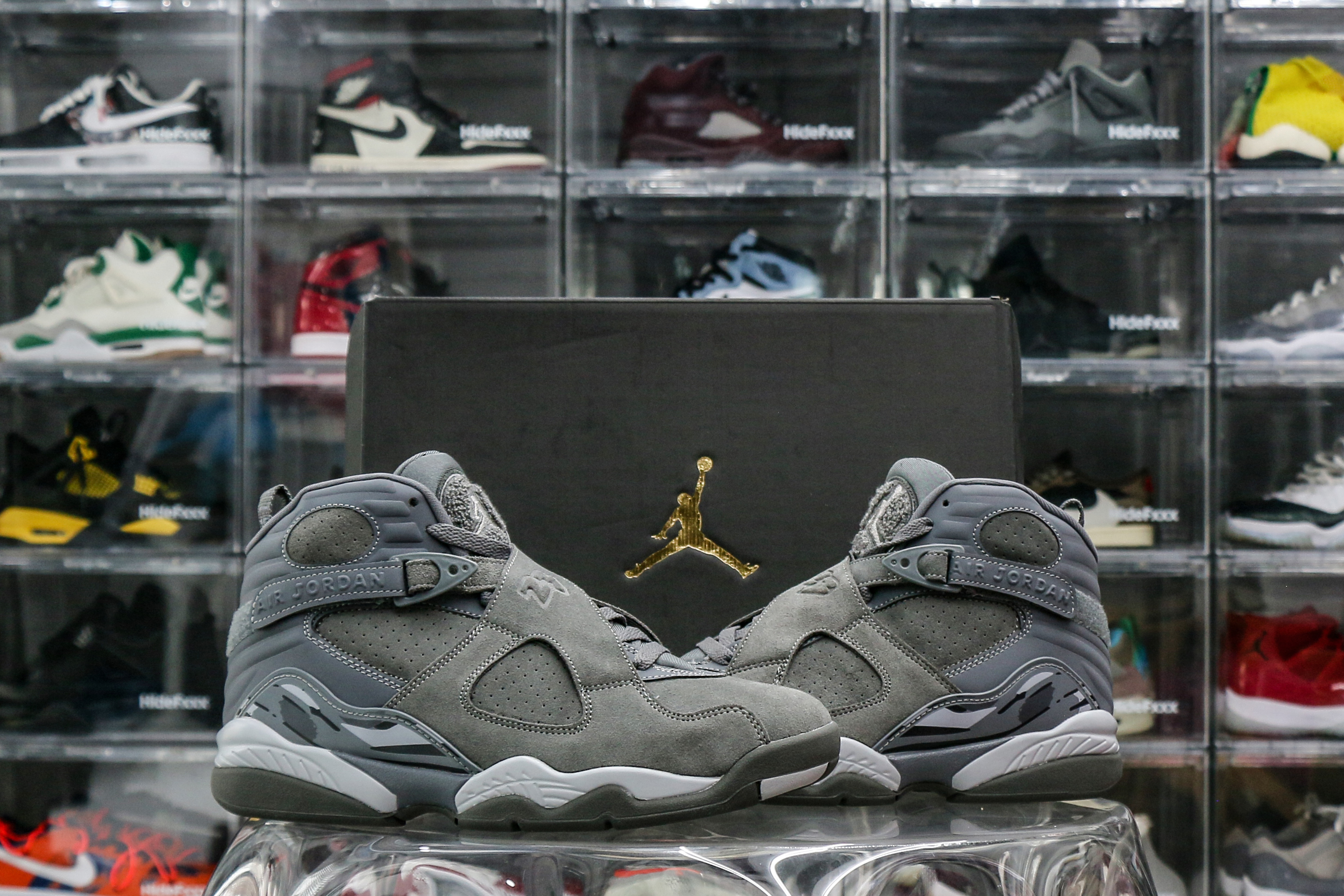 Jordan 8 Retro Cool Grey