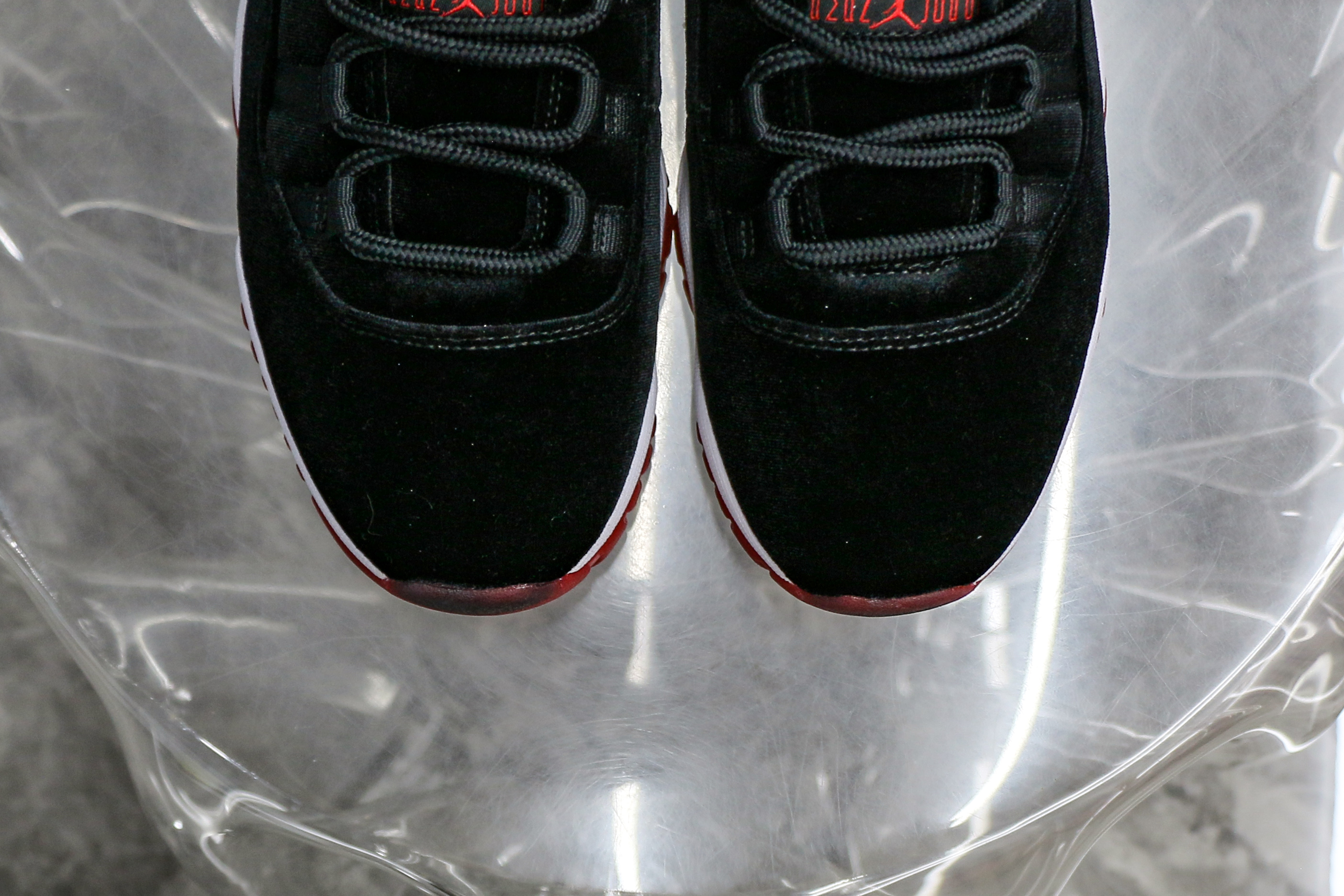 Wmns Jordan 11 Retro Bred Velvet (Ln5 A1)