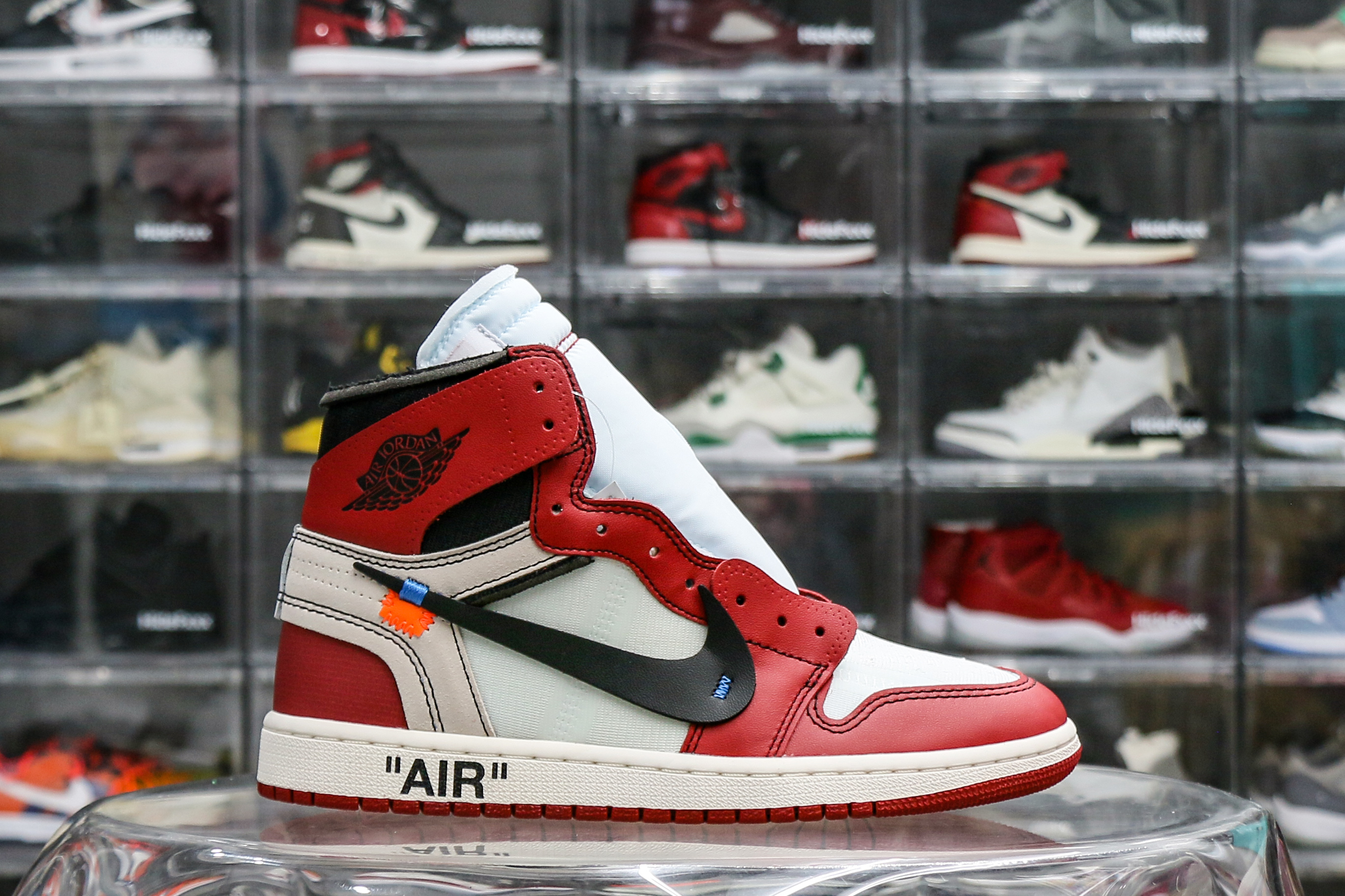 Jordan 1 Retro High Off-White Chicago