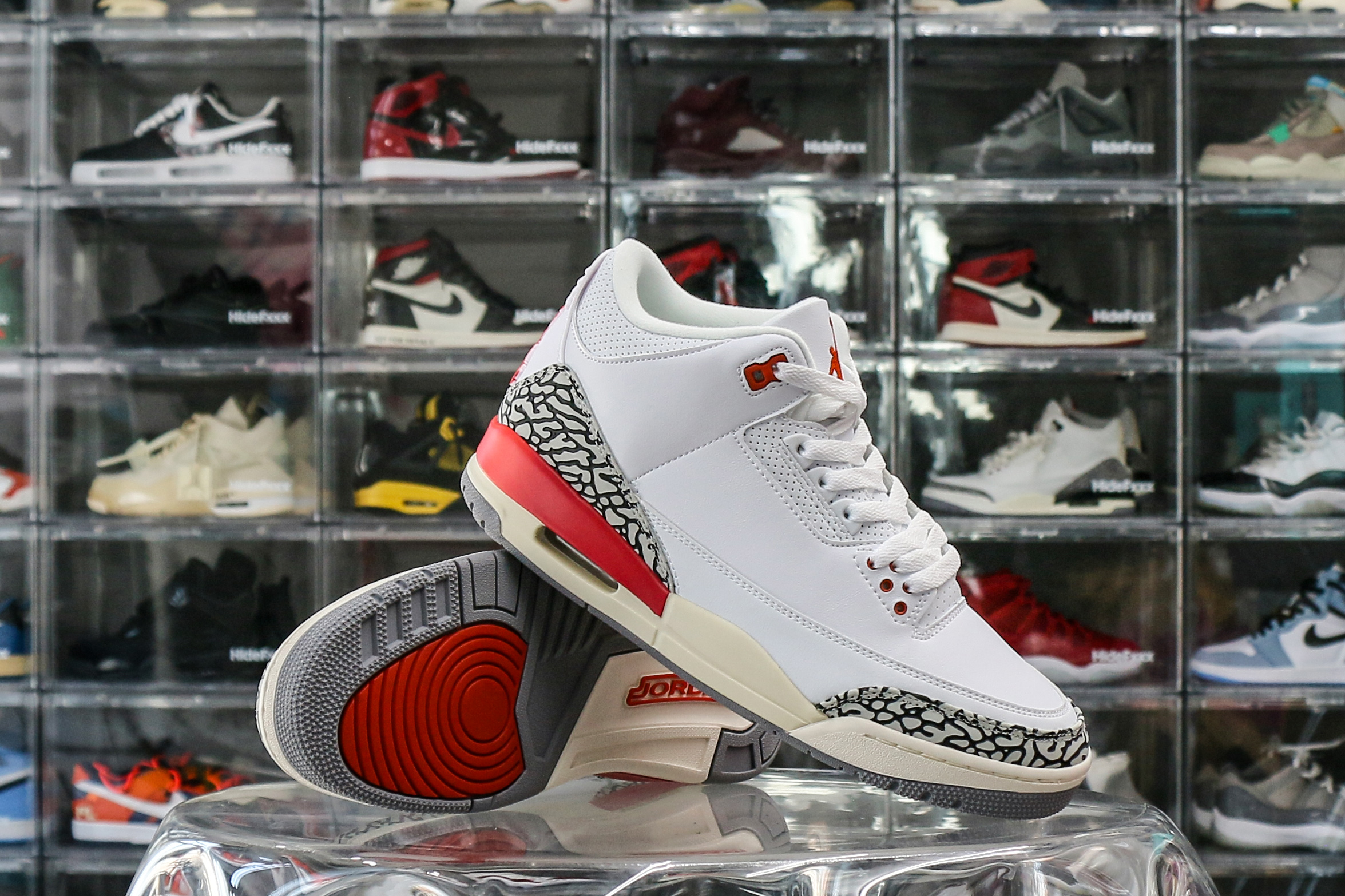 Air Jordan 3 Retro Georgia Peach 2024