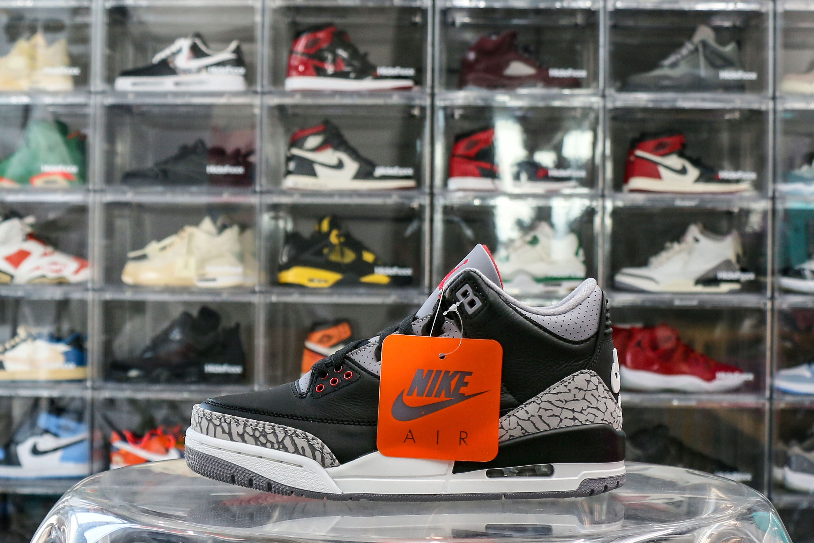 Air Jordan 3 Retro Black Cement Reimagined 2024 (Ln5 A1)