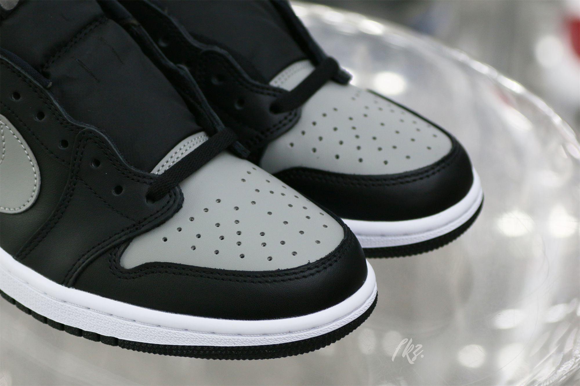 Jordan 1 Retro Low Shadow 2015