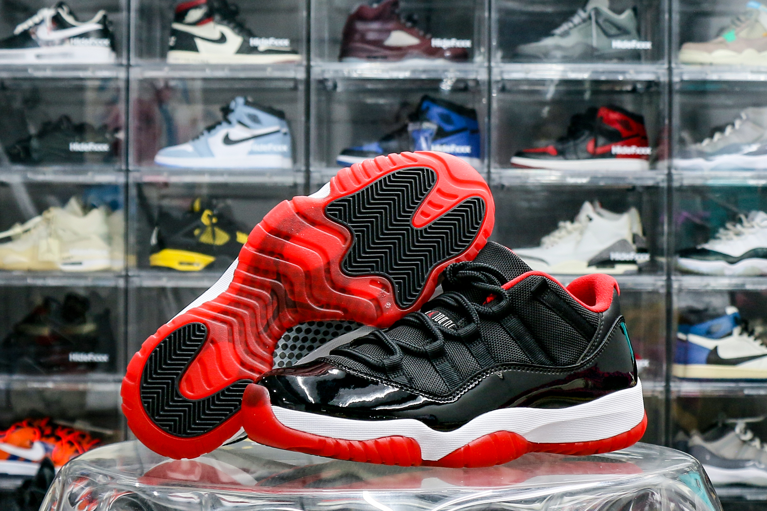 Air Jordan 11 Retro Bred Low 2015