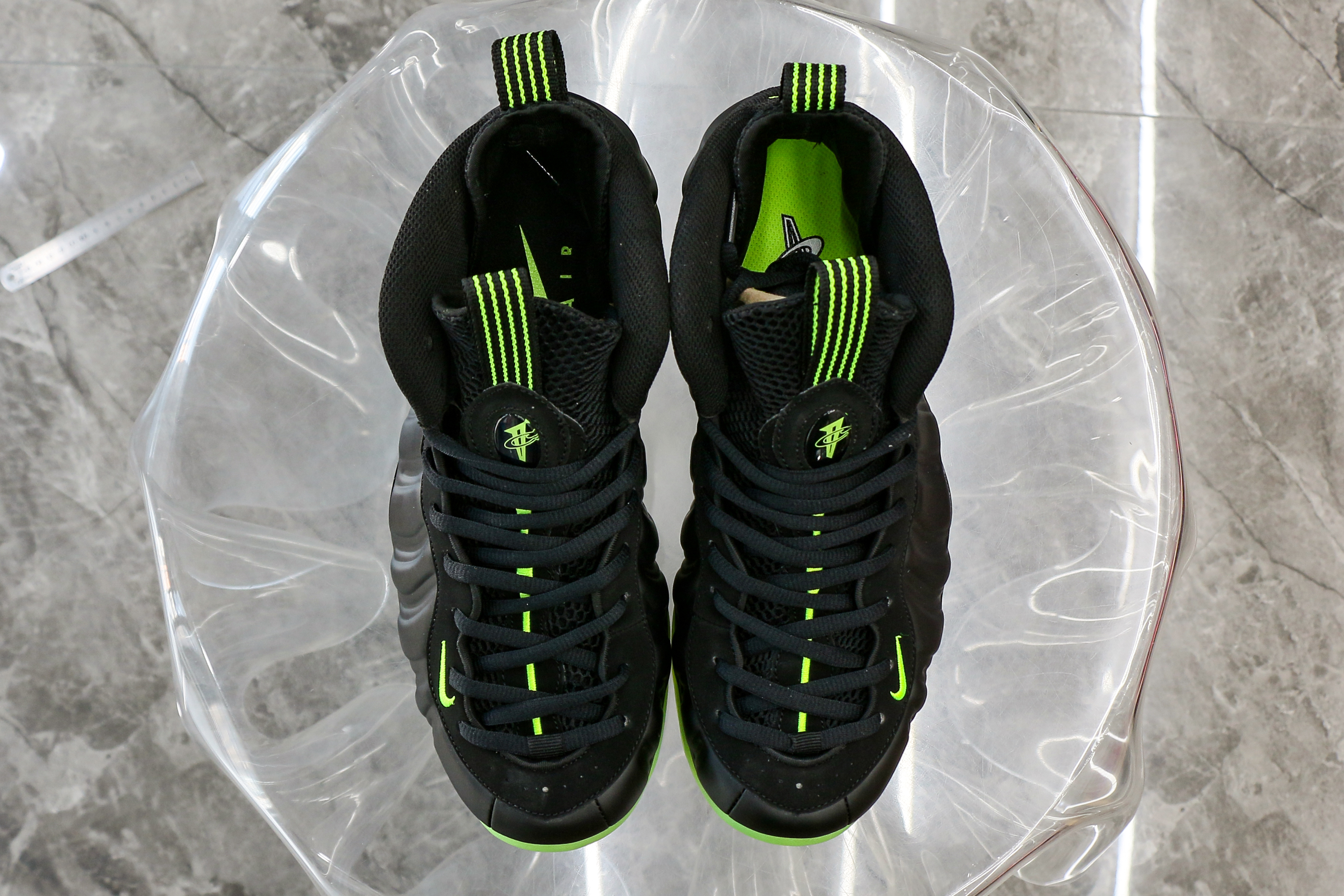 Nike Air Foamposite One Black Volt 2025