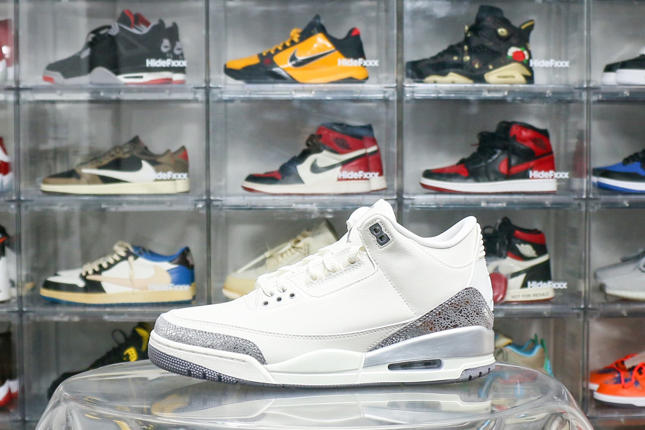 Air Jordan 3 Retro Sail Cement Grey 2025 (Ln5 A1)