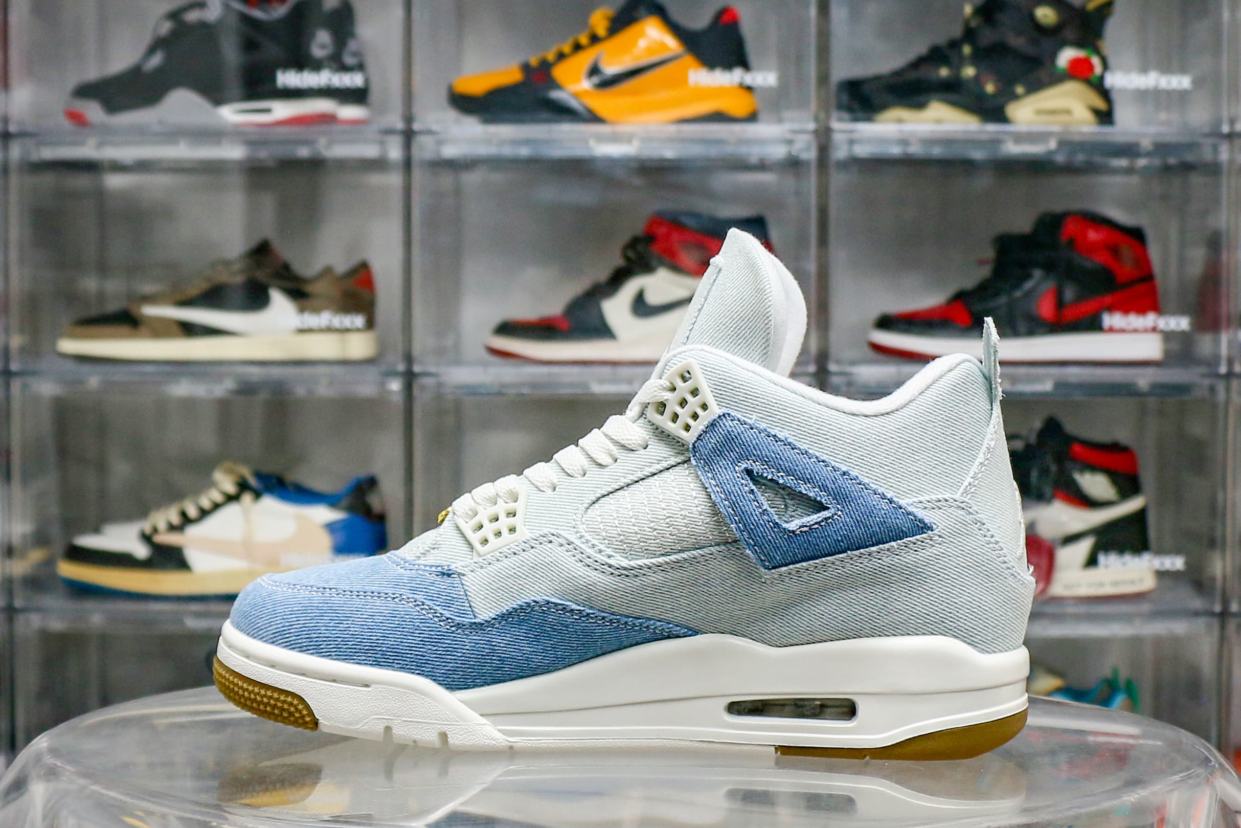 Air Jordan 4 “Denim” 2025