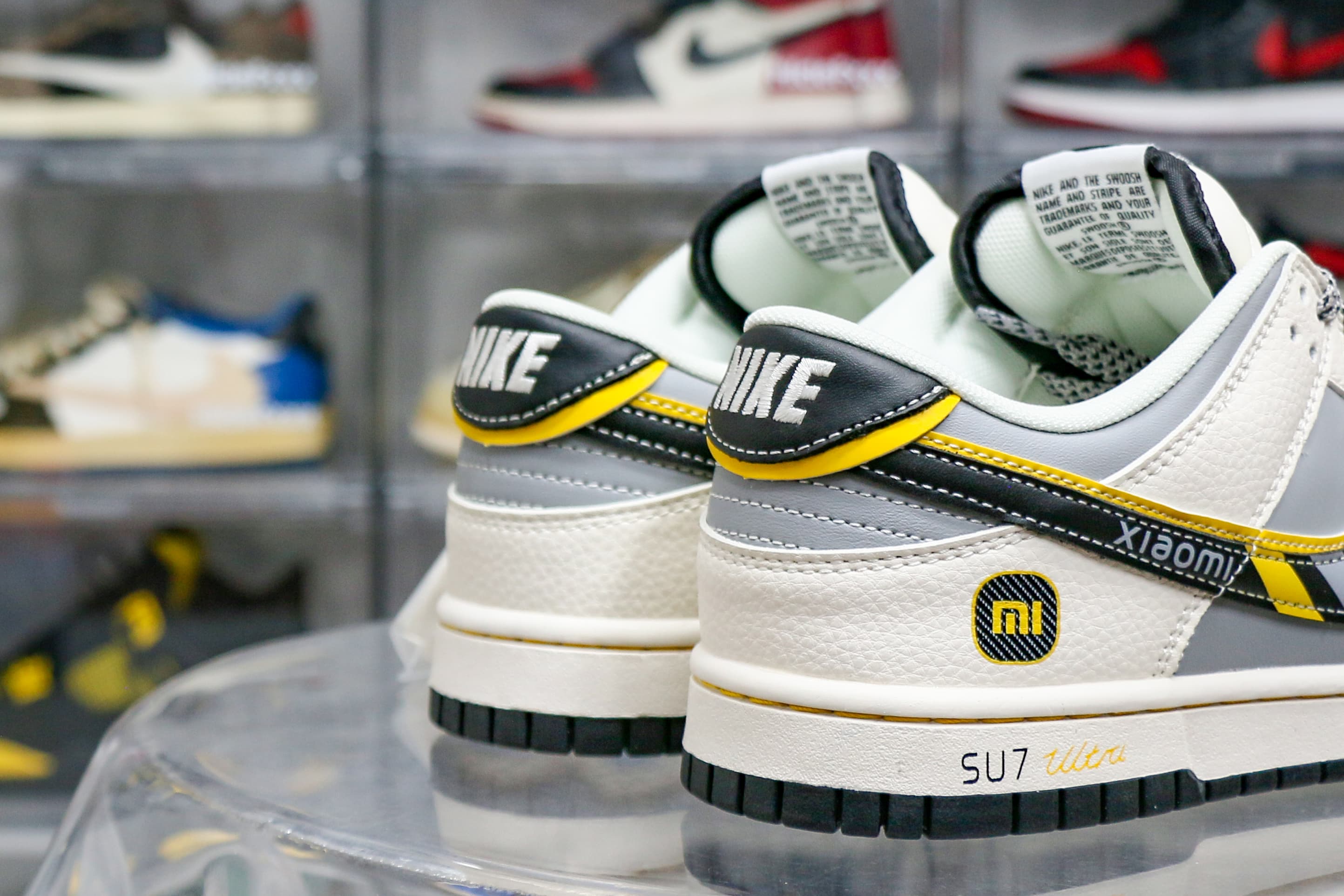 Nike SB Dunk Low x Xiaomi Su7