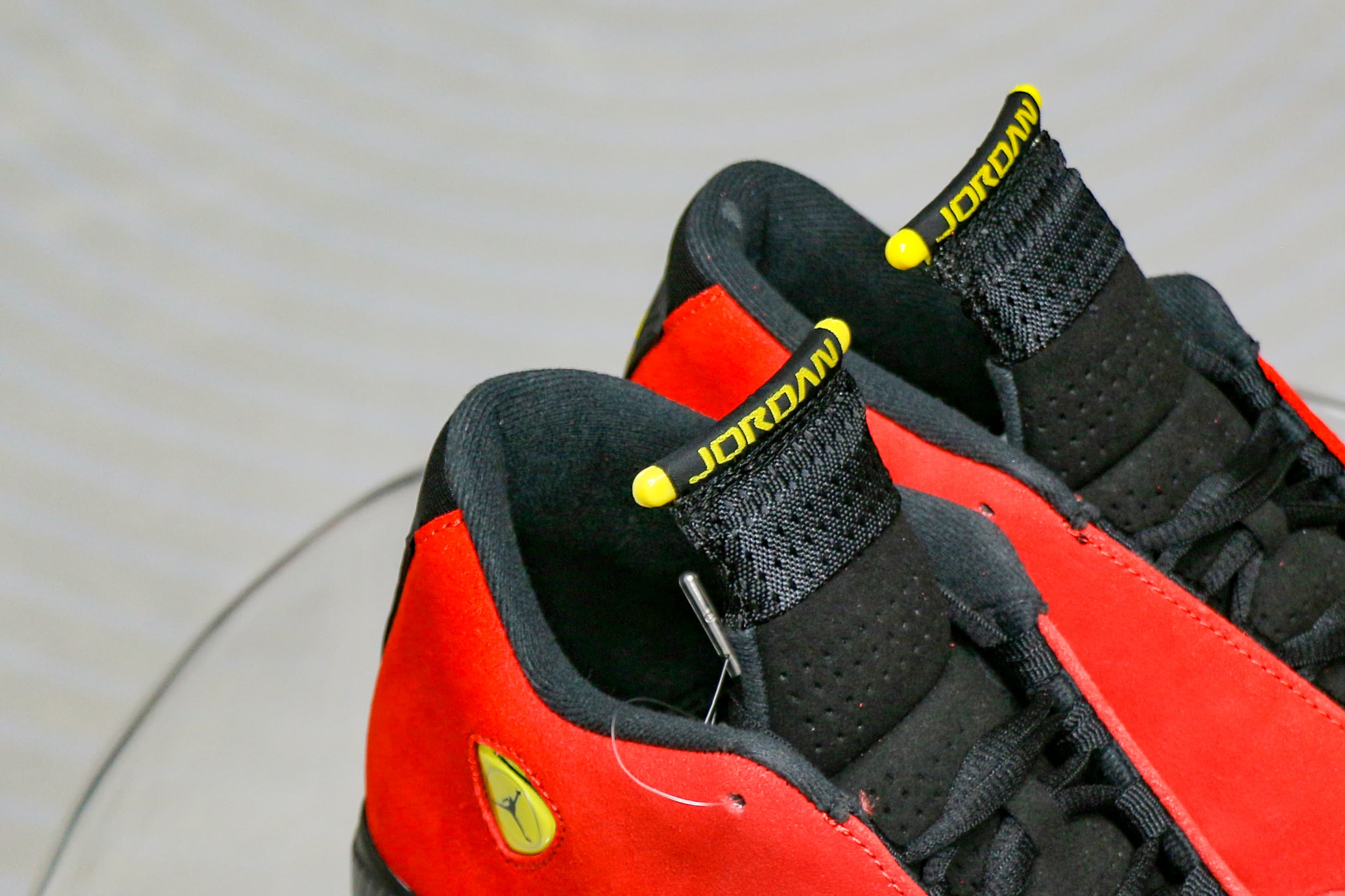 Air Jordan 14 Retro Ferrari 2025 (Ln5 A1)
