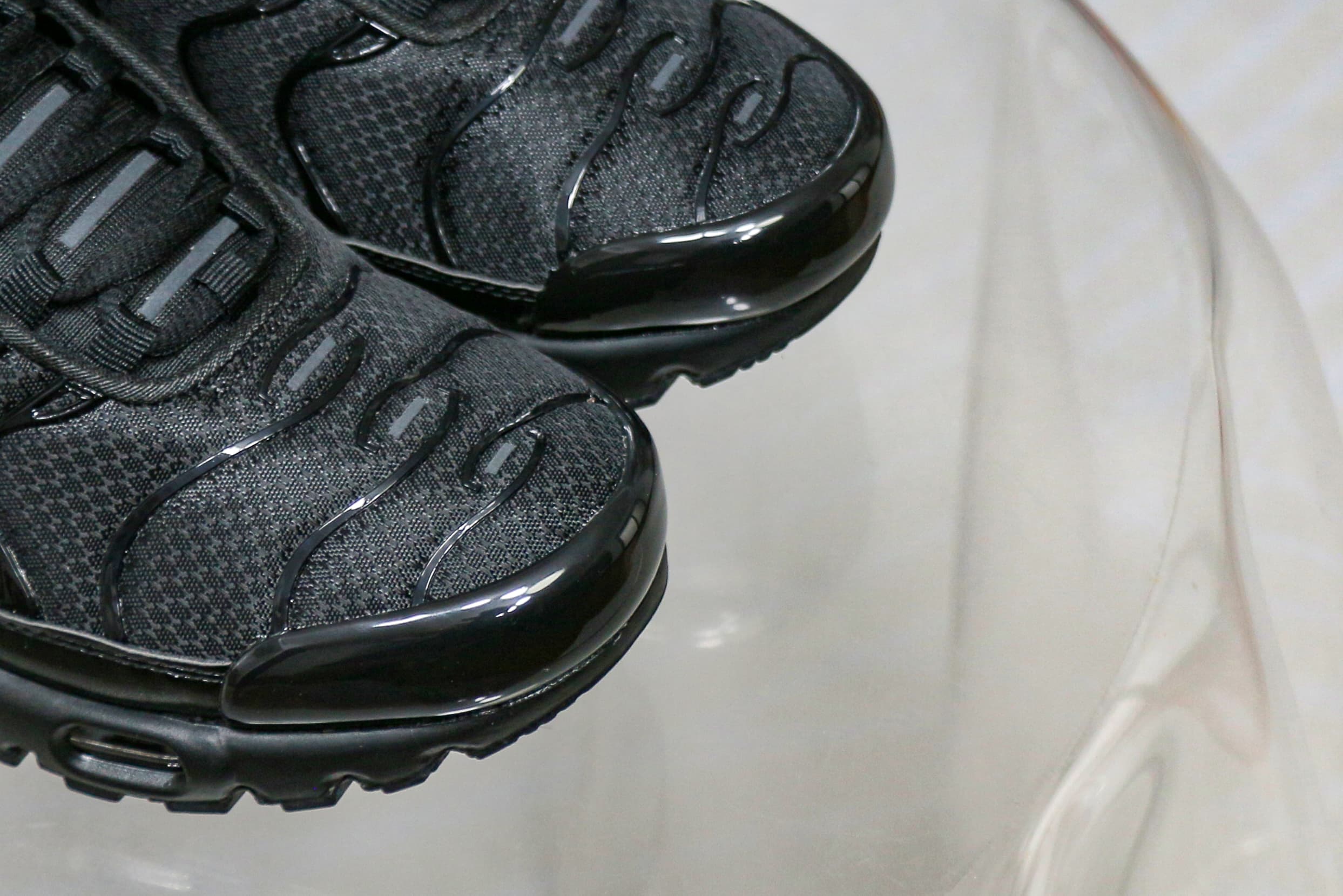 Nike Air Max Plus Triple Black