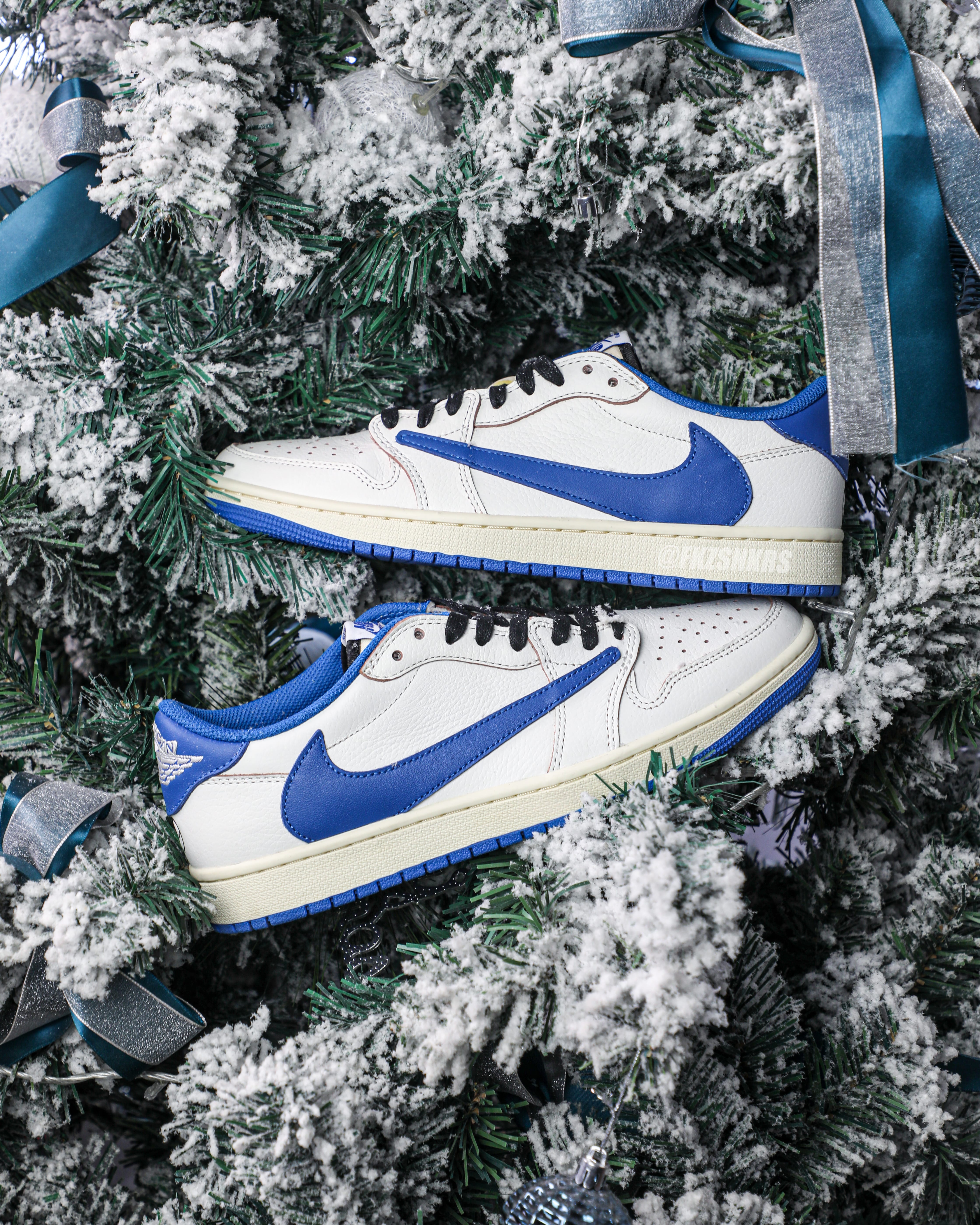 Travis Scott x Fragment x Air Jordan 1 Low OG (Ln5 A1)