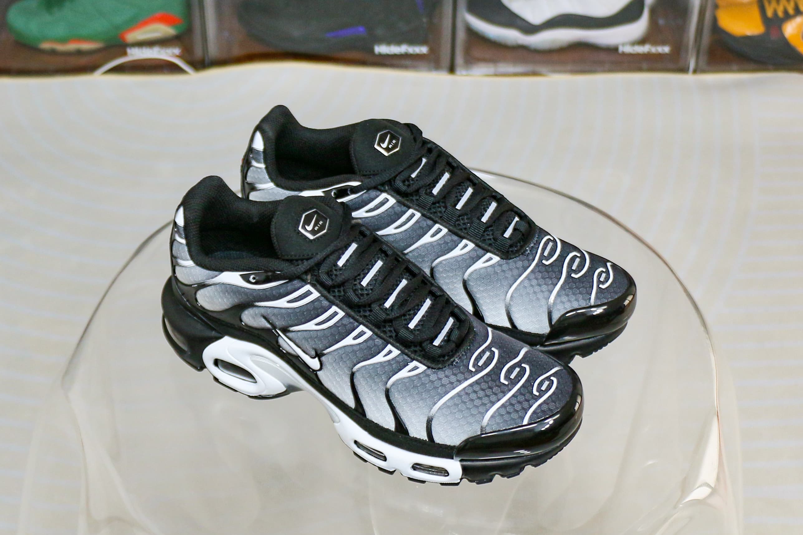 Nike Air Max Plus Black Silver White