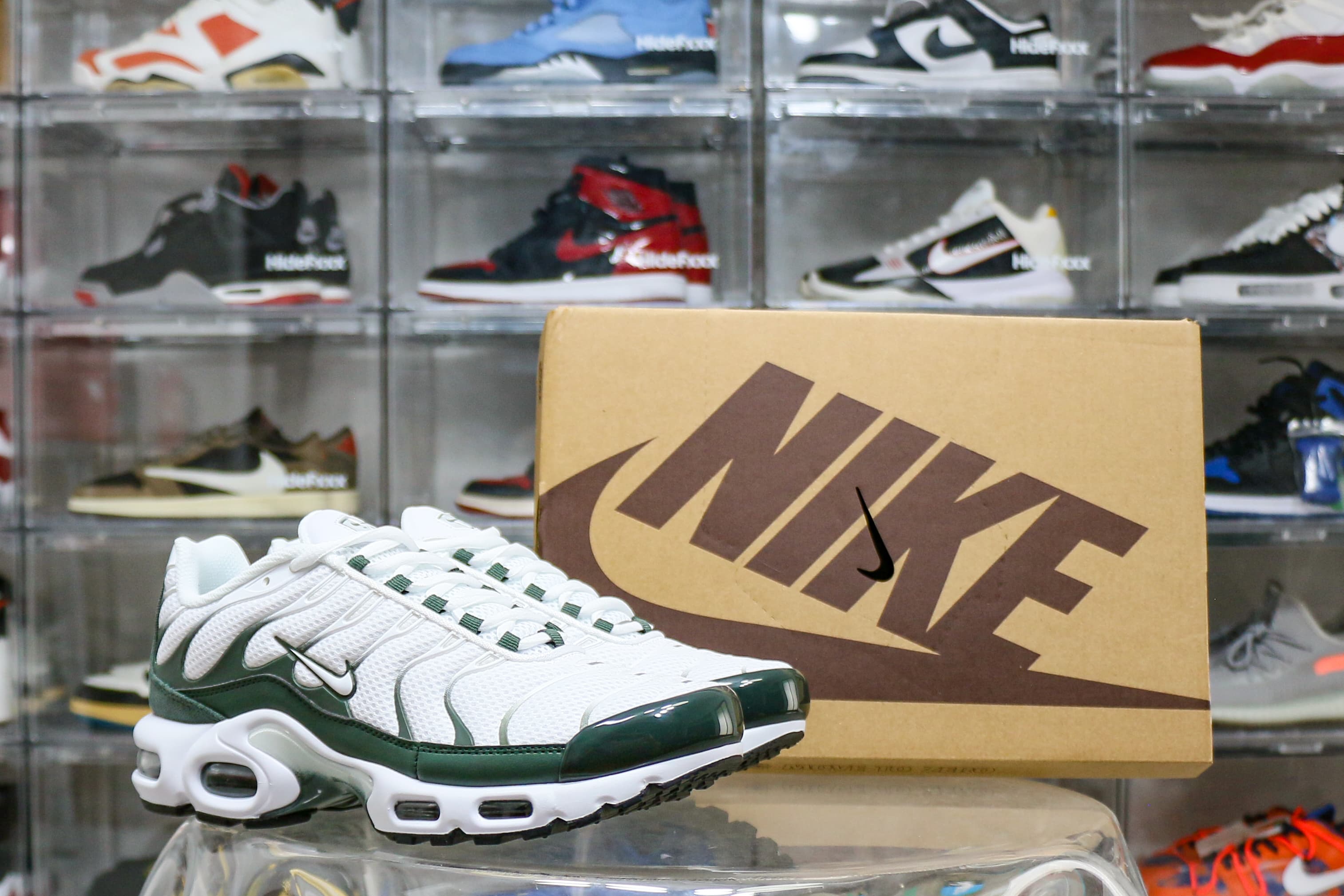 Nike Air Max Plus Premium ‘White/Vintage Green’