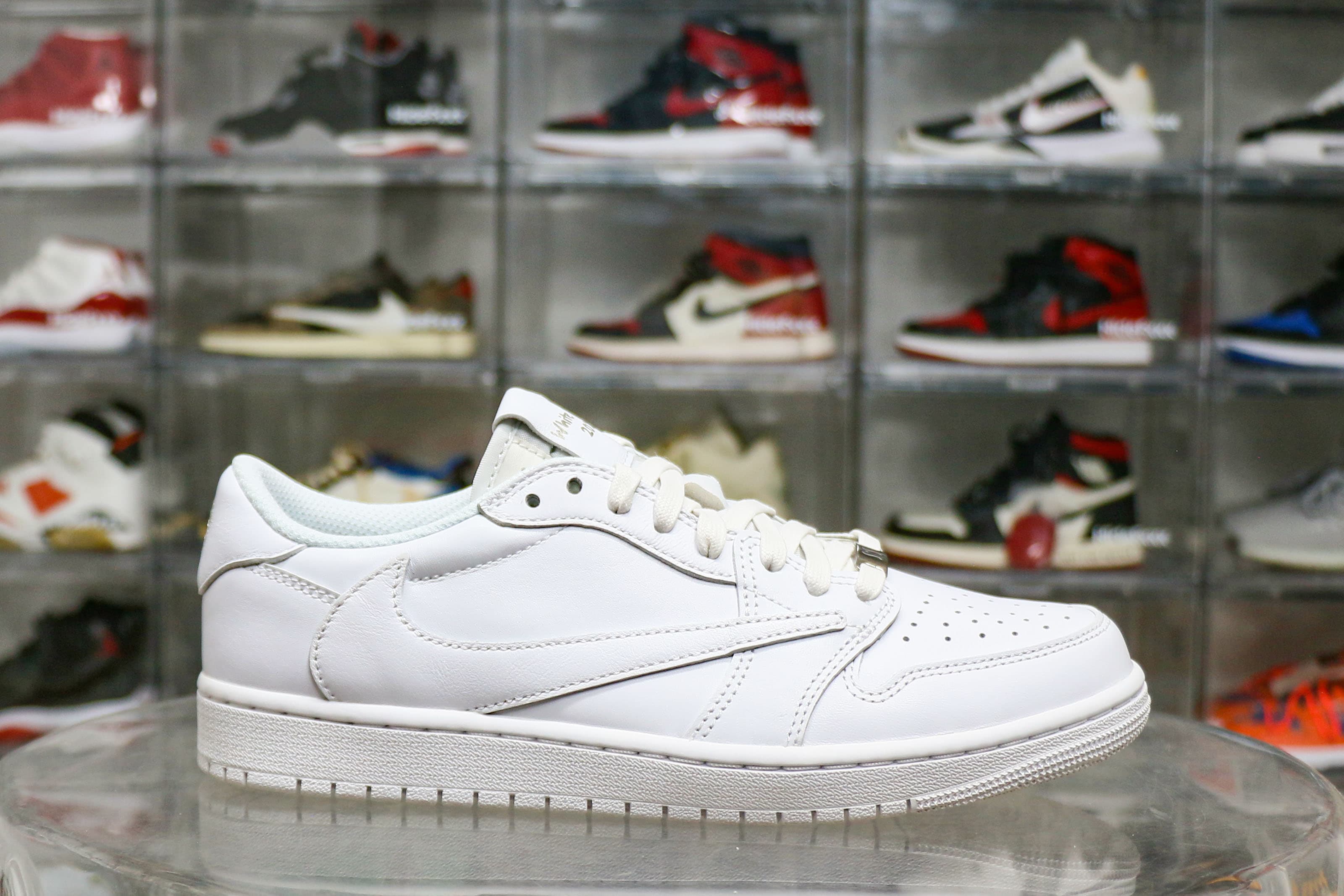 Travis Scott x Air Jordan 1 Retro Low OG SP Michael Rubin White Party (Friends and Family)